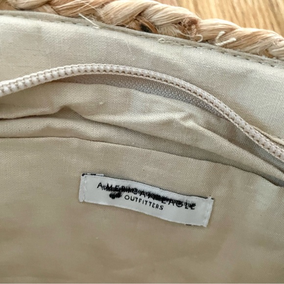 American Eagle Straw Crossbody Bag - Picture 3 of 6